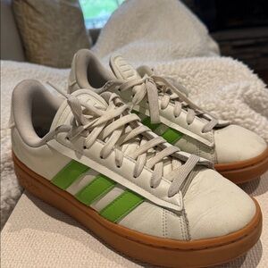 Adidas Womens Grand Court Alpha IG0661 White Shoes Sneakers Sz 8.5 gum sole